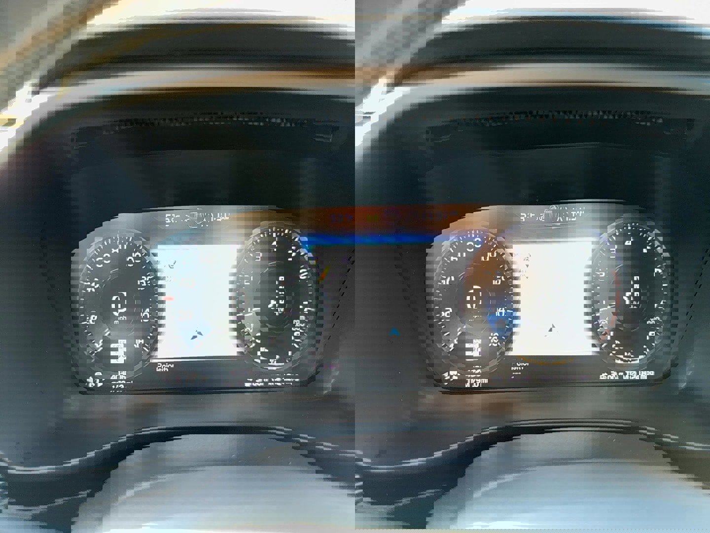 Used 2021 Volvo XC40 T5 R-Design w/ Protection Package Premier image 17