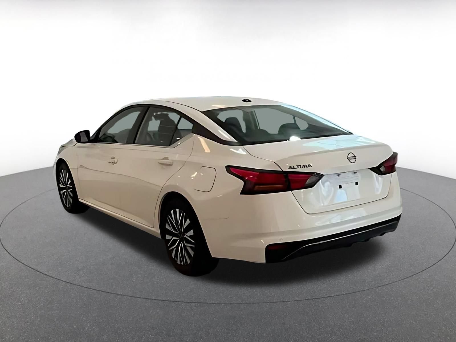 Used 2026 Nissan Altima 2.5 SV FWD image 12