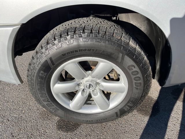 Used 2015 Nissan Titan S AWD/4WD image 21