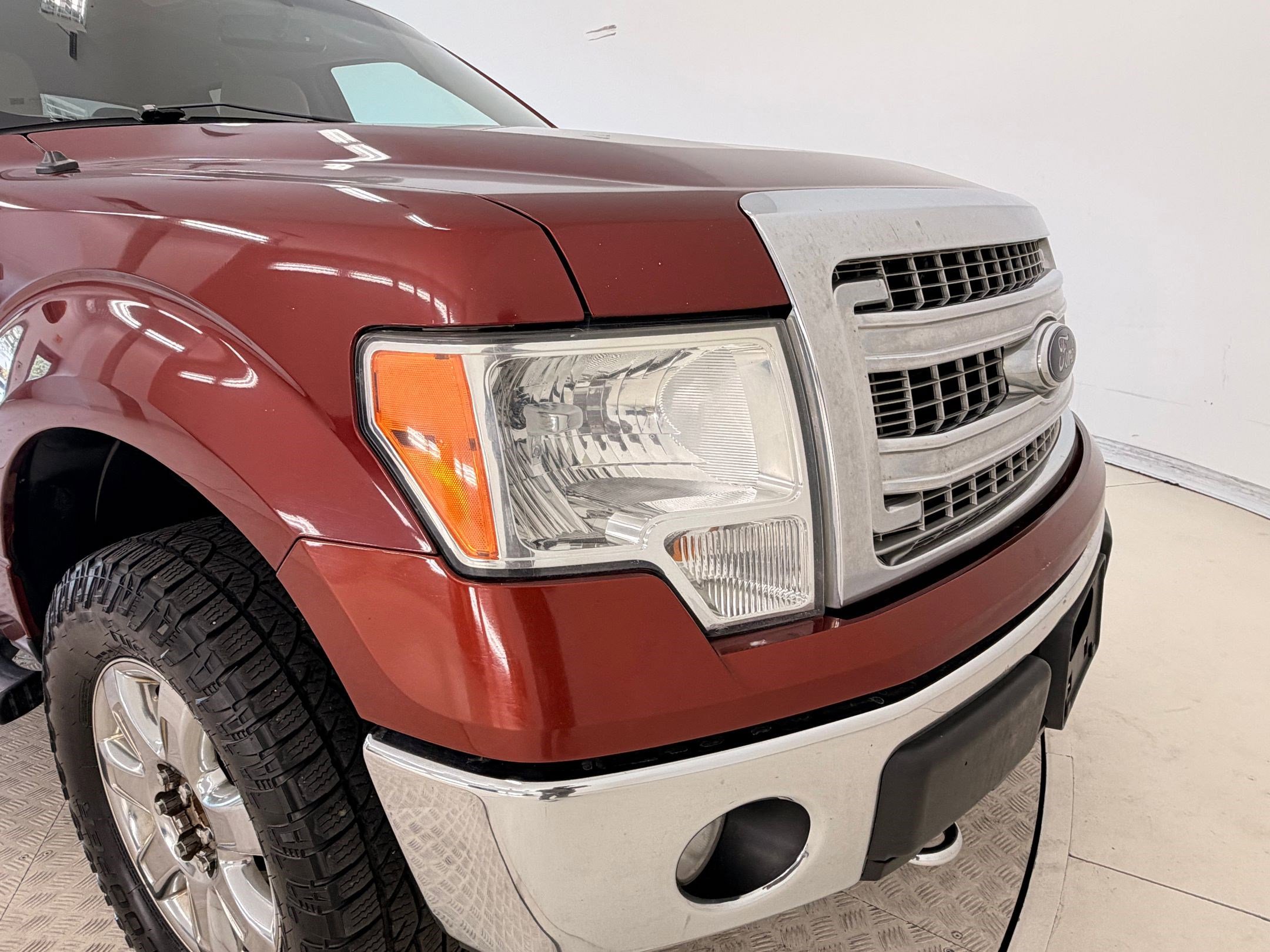 Used 2014 Ford F150 XLT w/ XLT Chrome Package image 11