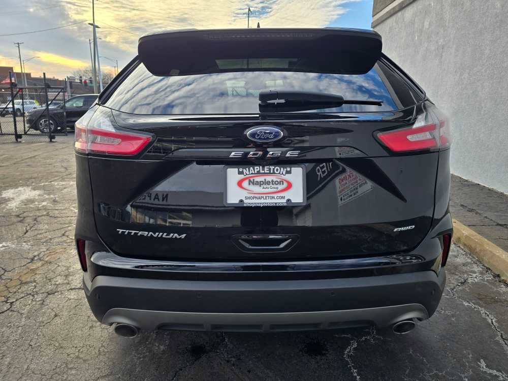 Used 2024 Ford Edge Titanium image 11