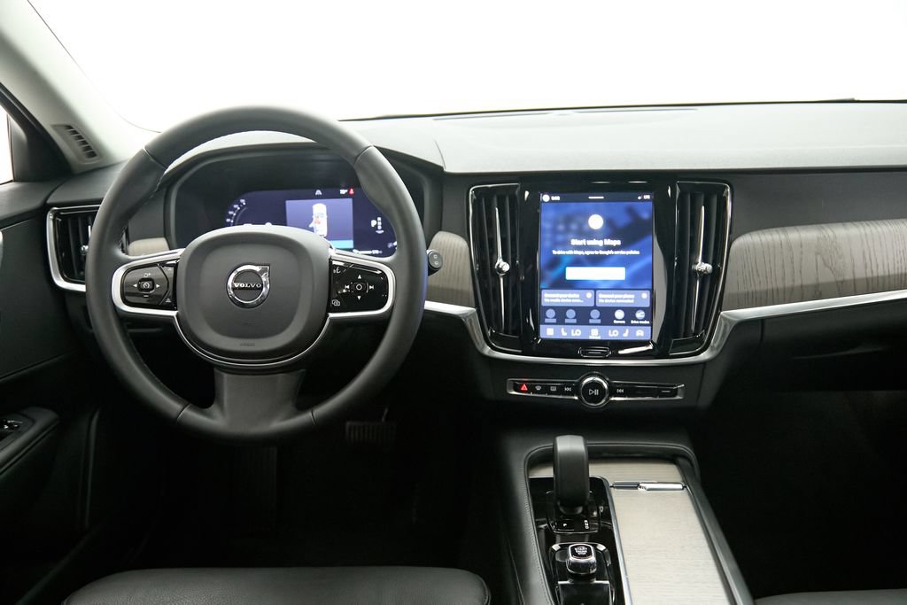Certified 2025 Volvo V90 B6 Cross Country Plus AWD/4WD image 25