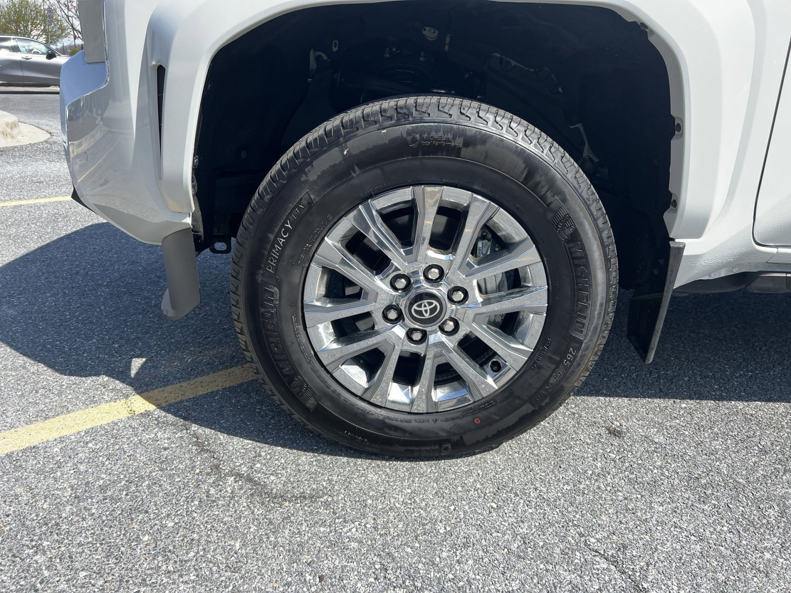 Used 2025 Toyota Tacoma Limited image 12