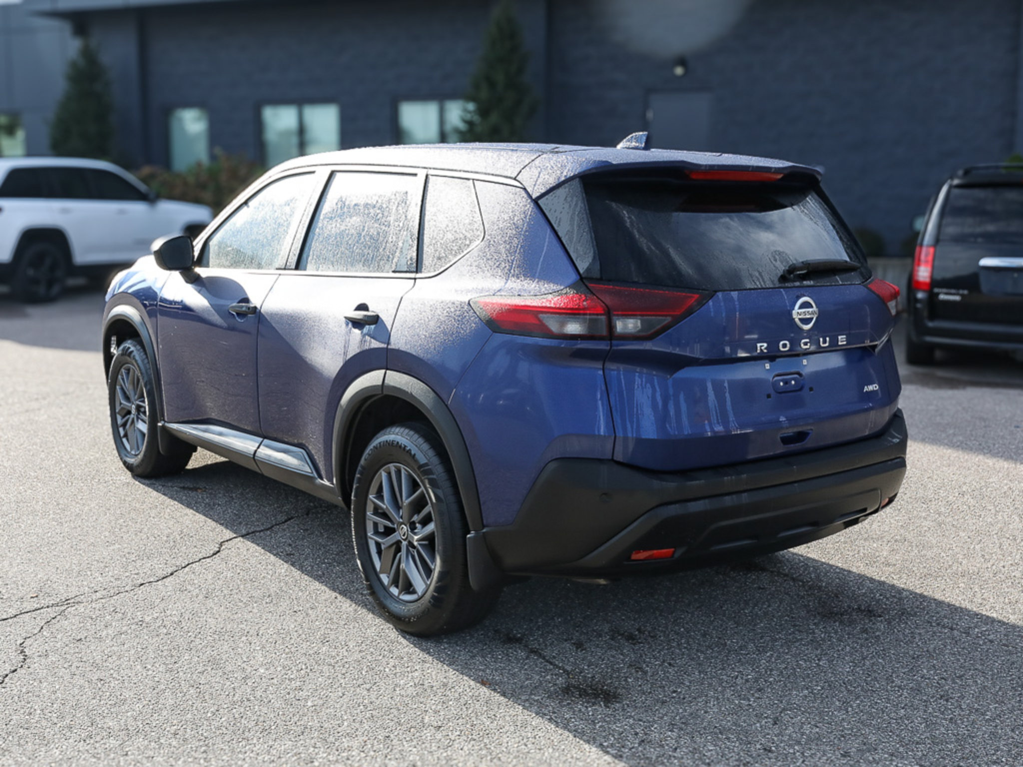 Used 2021 Nissan Rogue S AWD/4WD image 4