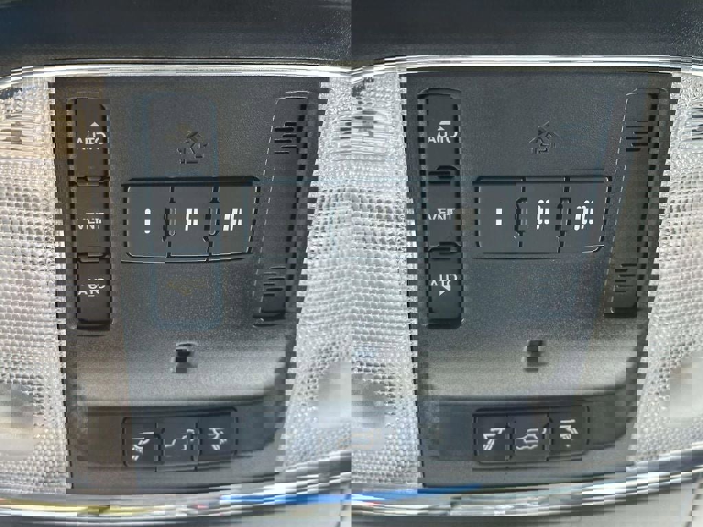 Used 2018 Dodge Durango SRT w/ SRT Interior Appearance Group image 35