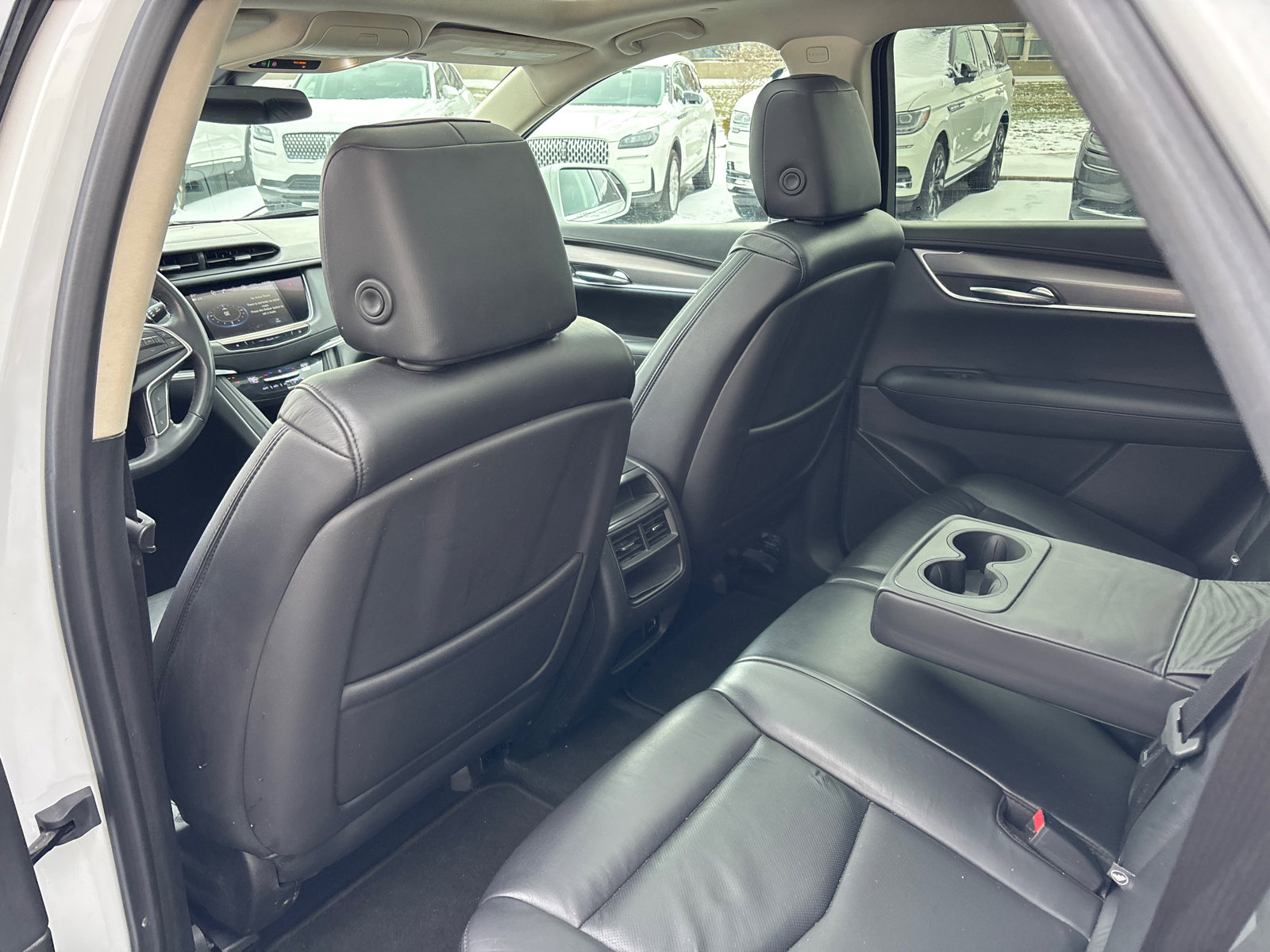 Used 2018 Cadillac XT5 Luxury w/ LPO, Black Ice Package image 26