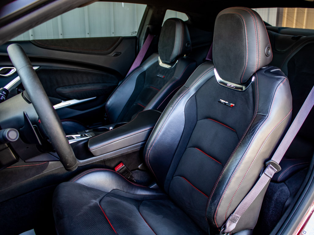 Used 2017 Chevrolet Camaro ZL1 RWD image 18