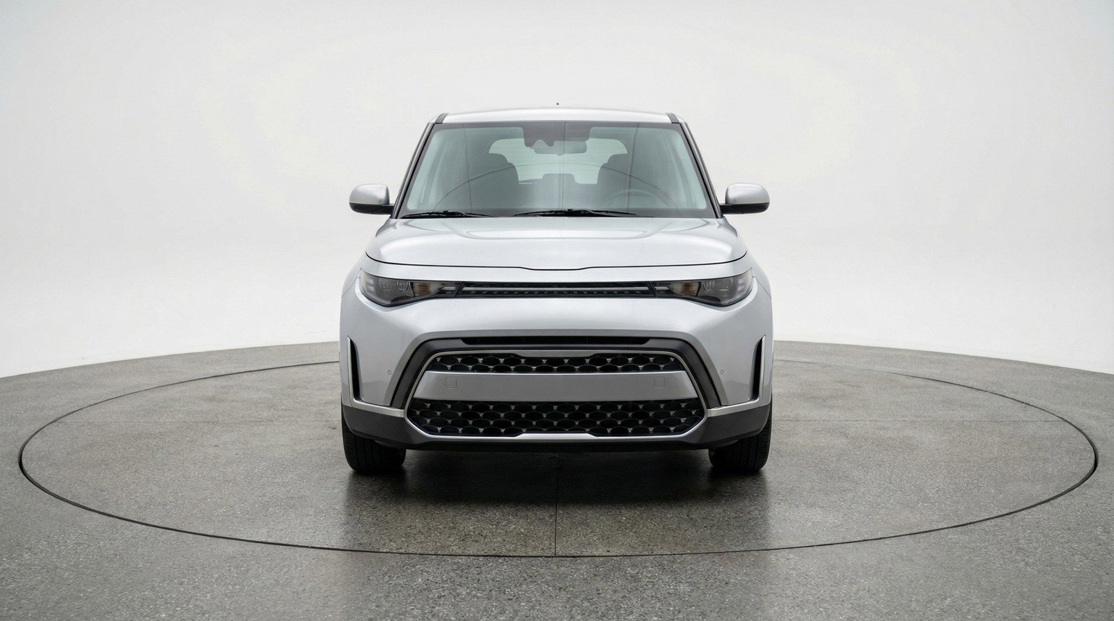 Used 2025 Kia Soul LX w/ LX Technology Package FWD image 2