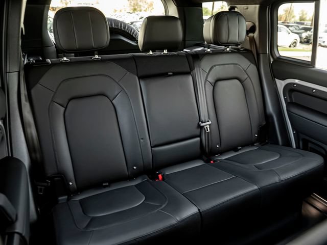 New 2026 Land Rover Defender 110 X AWD/4WD image 30