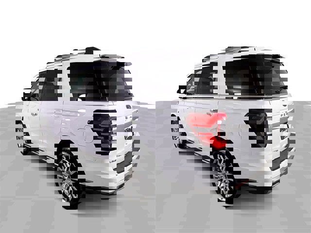 Used 2024 Ford Expedition Limited image 6