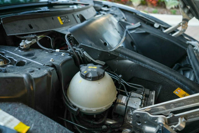 Used 2017 BMW i8 image 21