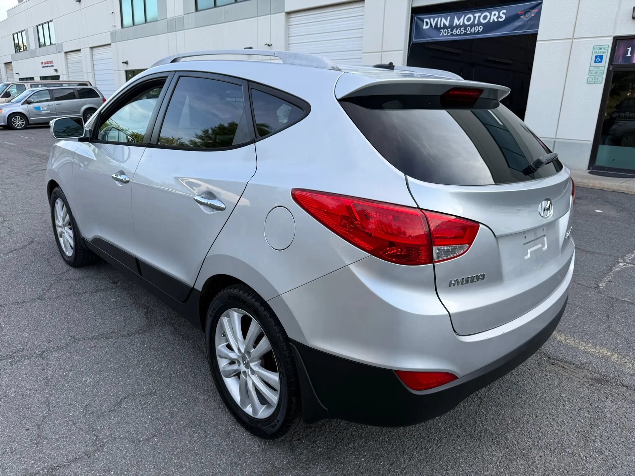 Used 2012 Hyundai Tucson Limited FWD image 7