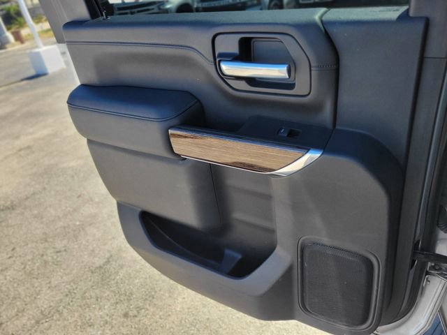 Used 2020 GMC Sierra 3500 SLE w/ SLE Value Package image 13