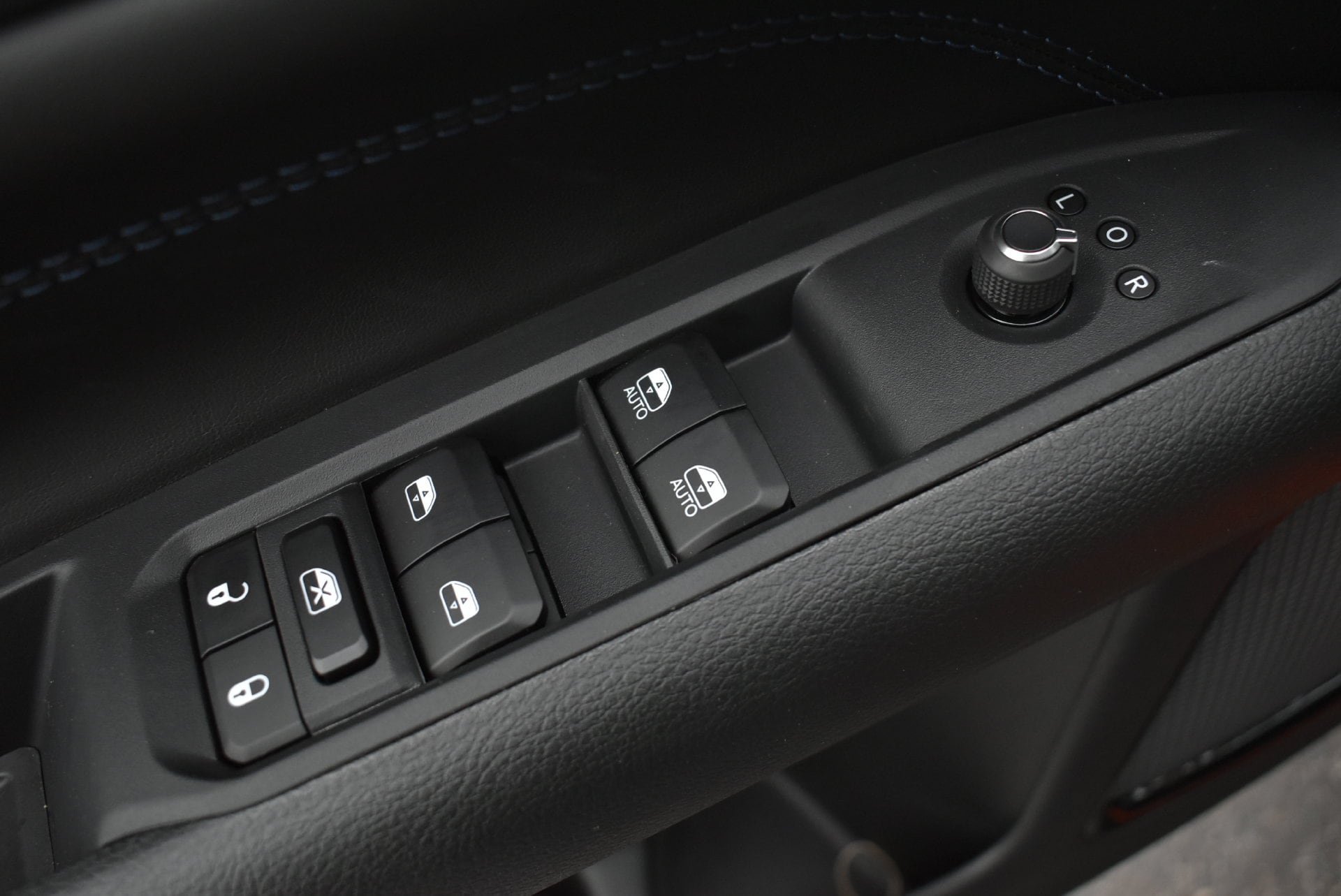 New 2026 Jeep Compass Latitude AWD/4WD image 13
