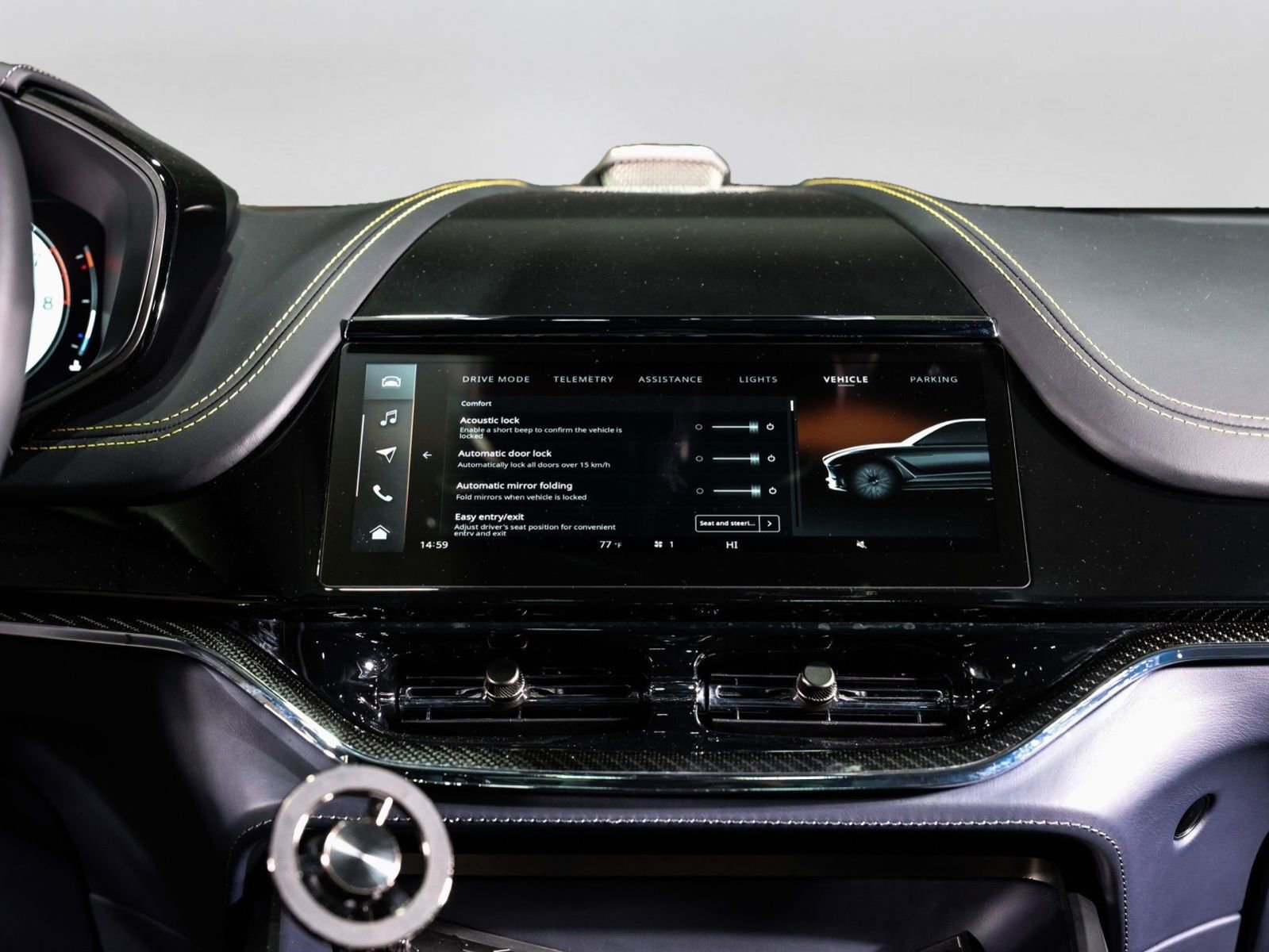 Used 2025 Aston Martin DBX 707 image 27