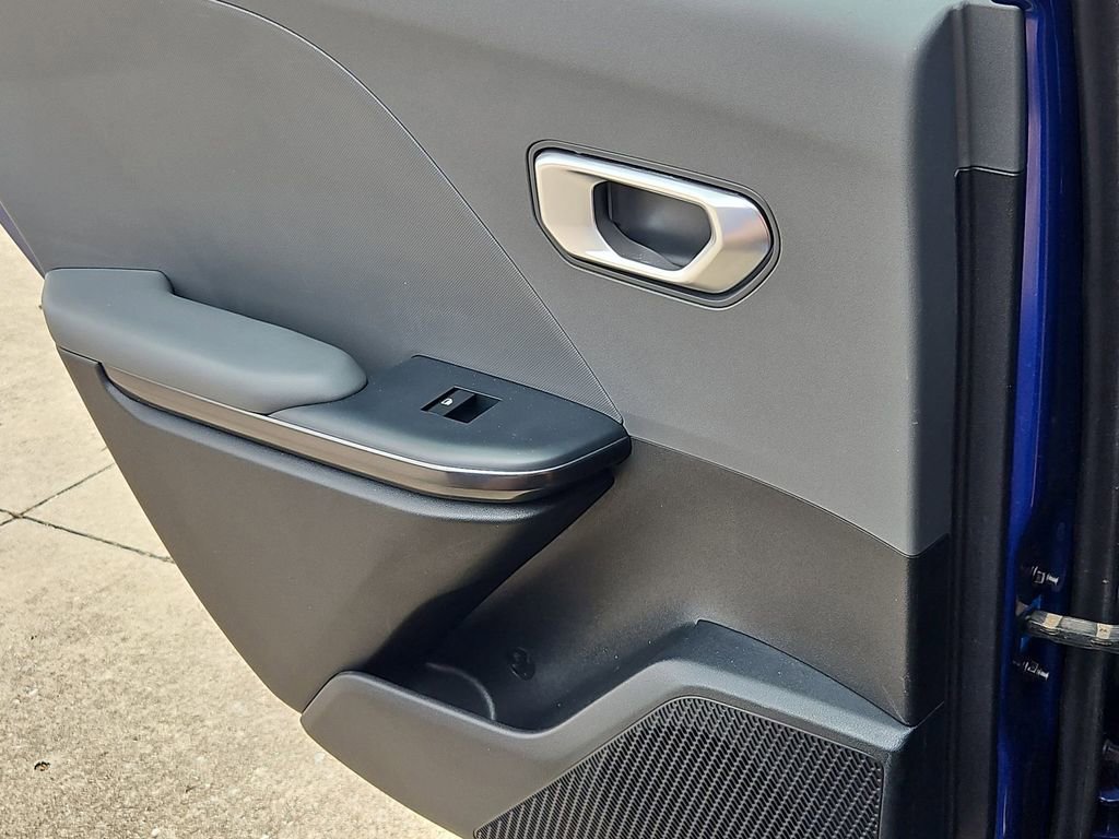 Used 2025 Kia K4 LXS image 26