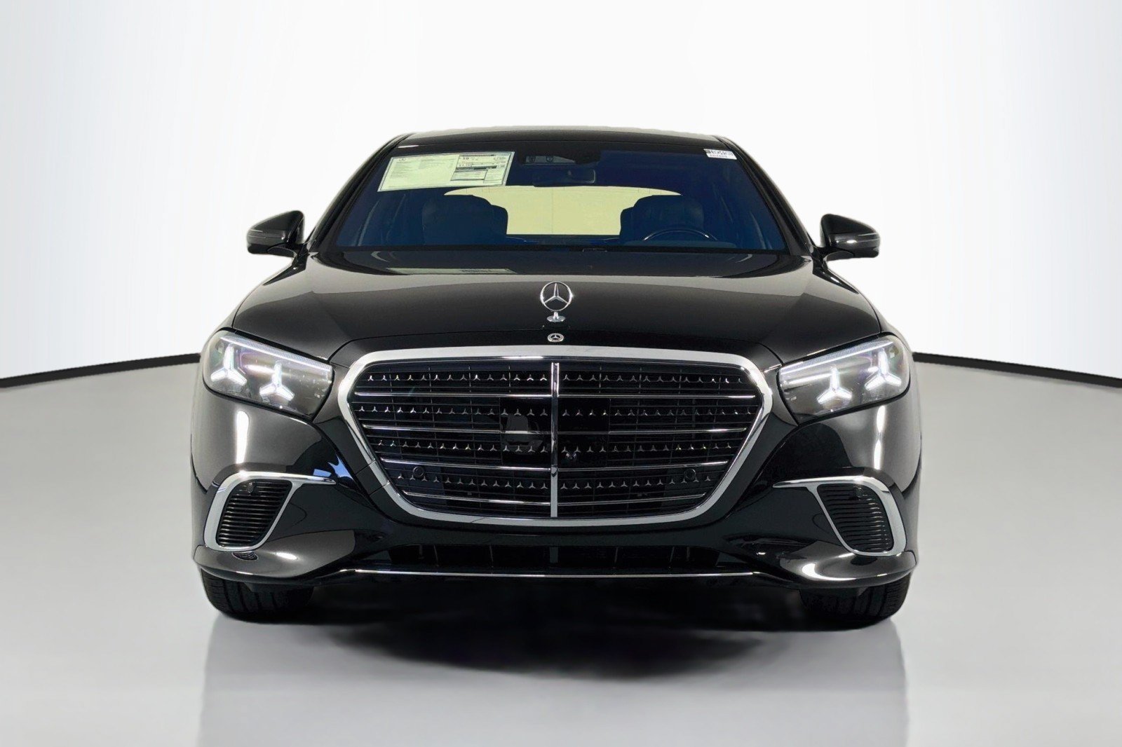New 2027 Mercedes-Benz S 580 4MATIC Sedan image 2