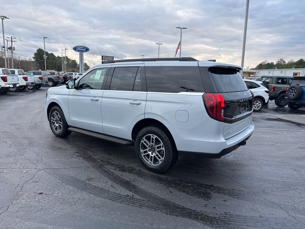 New 2025 Ford Expedition Active image 12