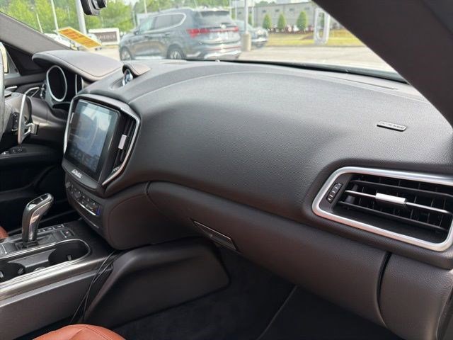 Used 2019 Maserati Ghibli RWD image 25