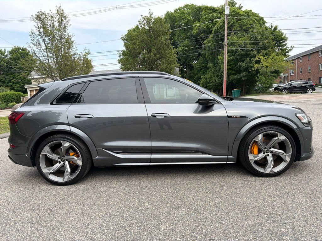 Used 2023 Audi e-tron S Prestige AWD/4WD image 8