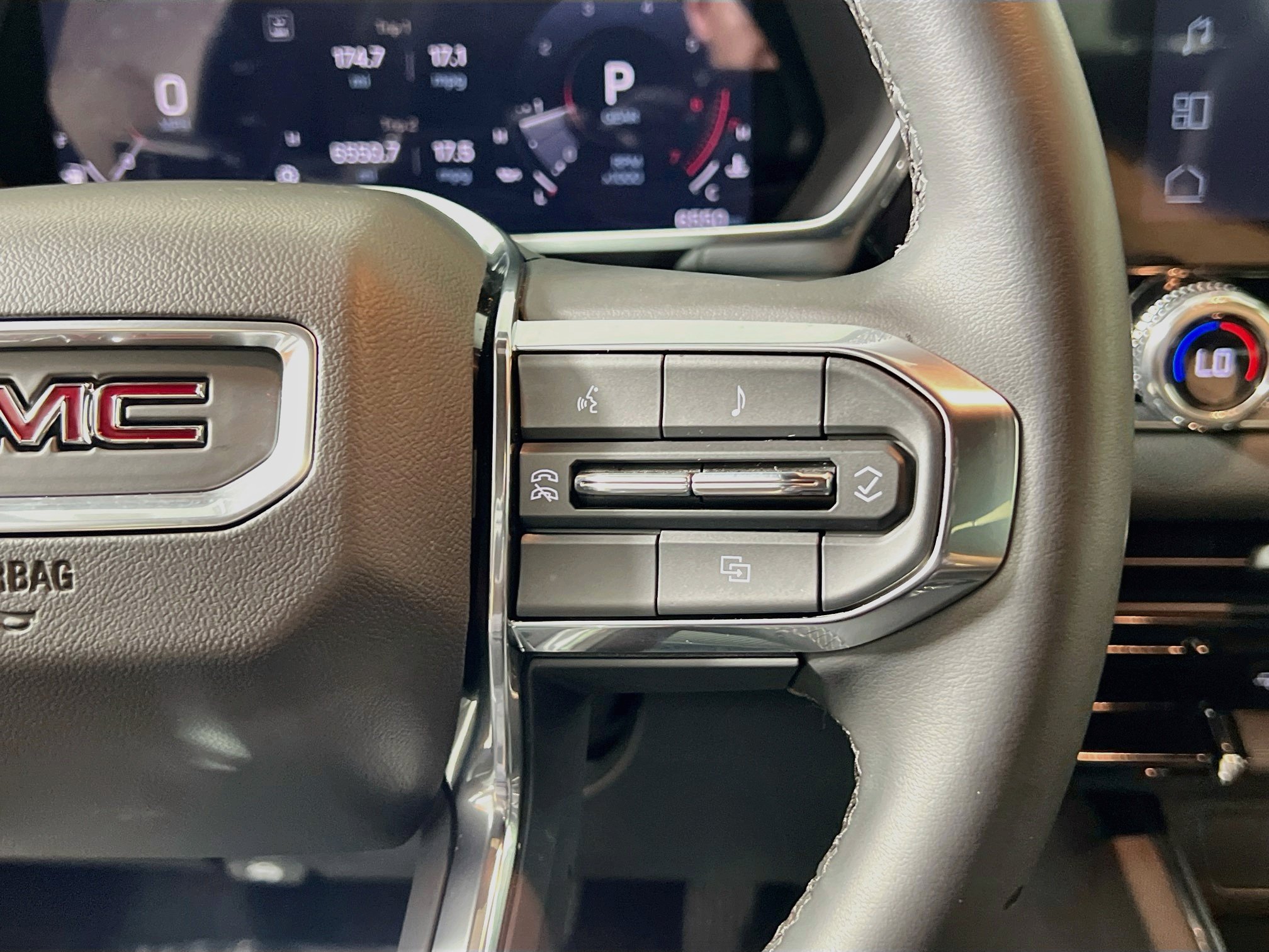 Used 2024 GMC Canyon Elevation w/ Convenience Package RWD image 20