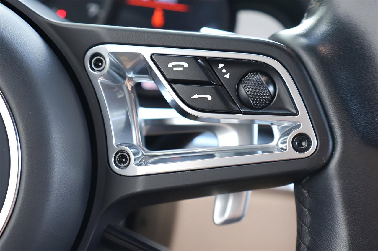 Used 2017 Porsche 911 Carrera image 25