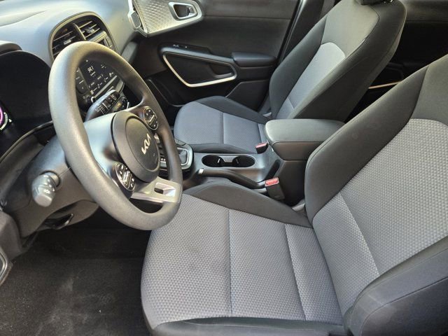 Certified 2025 Kia Soul S image 12