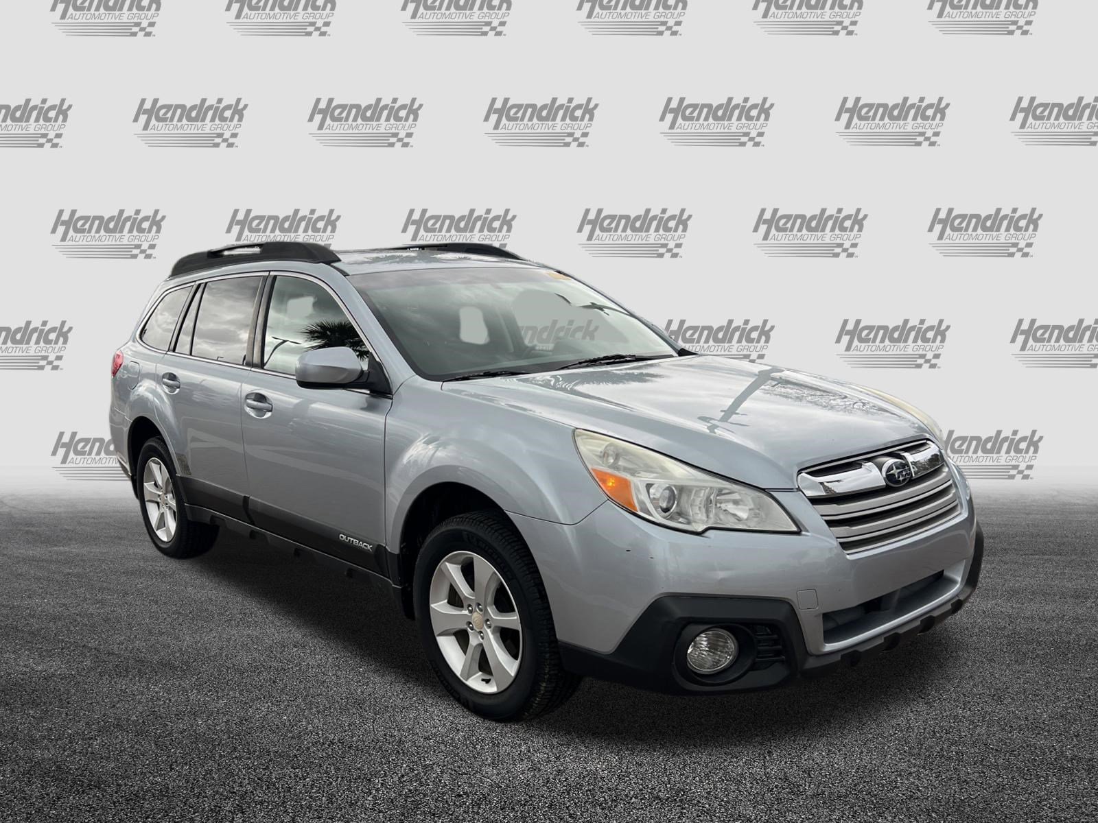 Used 2014 Subaru Outback 2.5i Premium AWD/4WD image 2