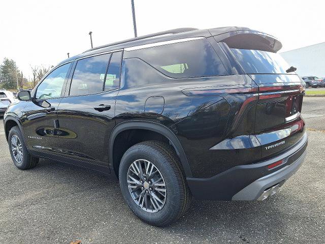 New 2026 Chevrolet Traverse LT image 3