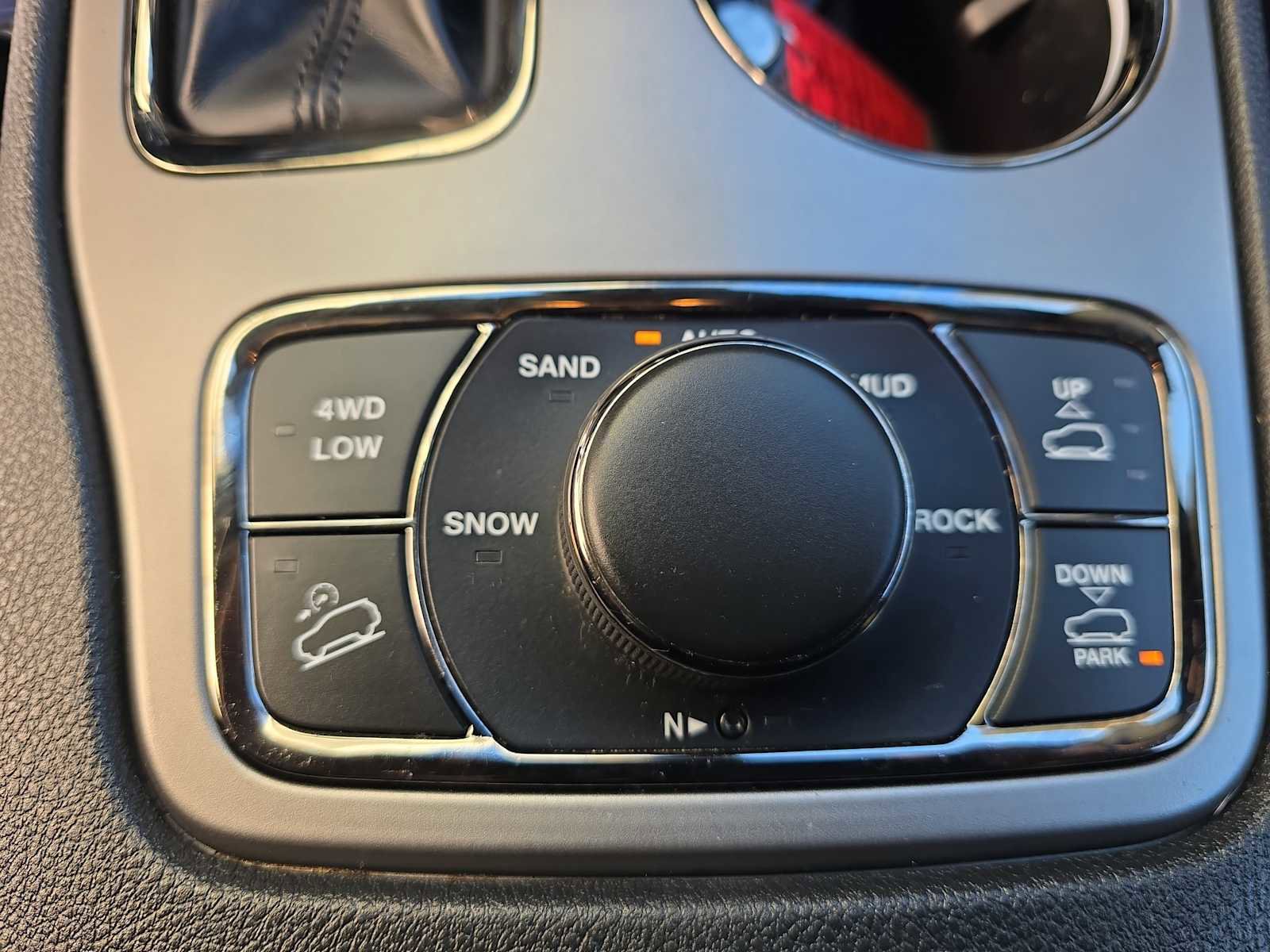 Used 2020 Jeep Grand Cherokee High Altitude image 24