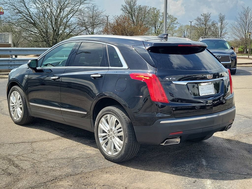 Used 2017 Cadillac XT5 Premium Luxury w/ Advanced Security Package FWD image 3