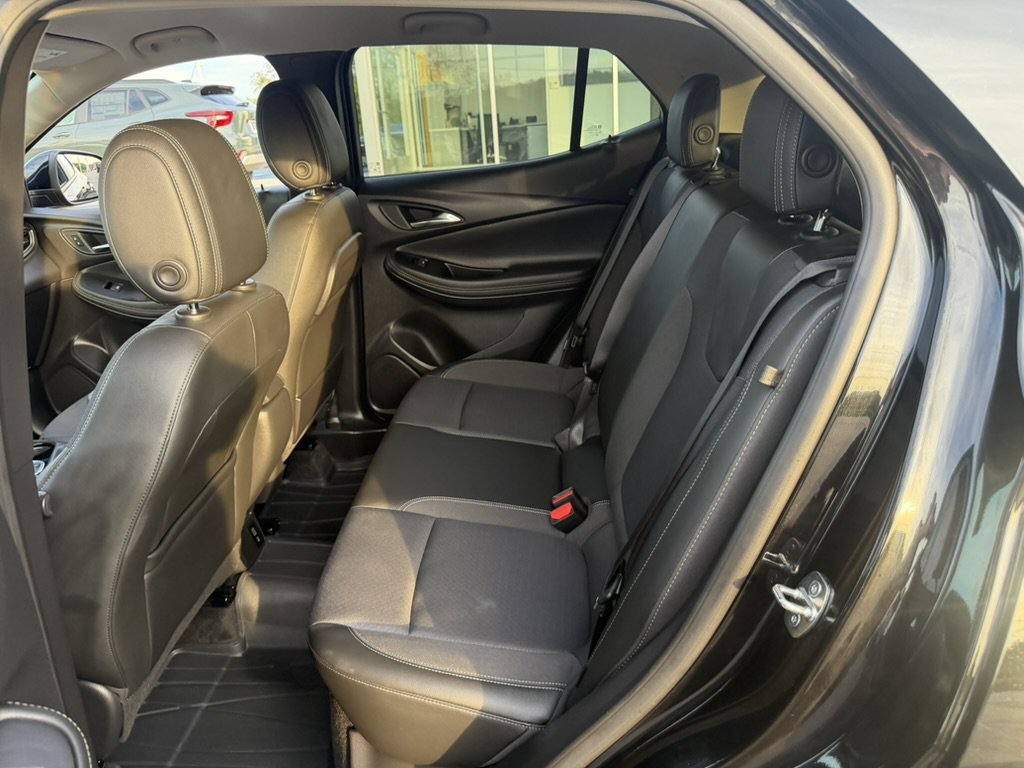 Certified 2023 Buick Encore GX Preferred w/ Cold Weather Comfort Package FWD image 18