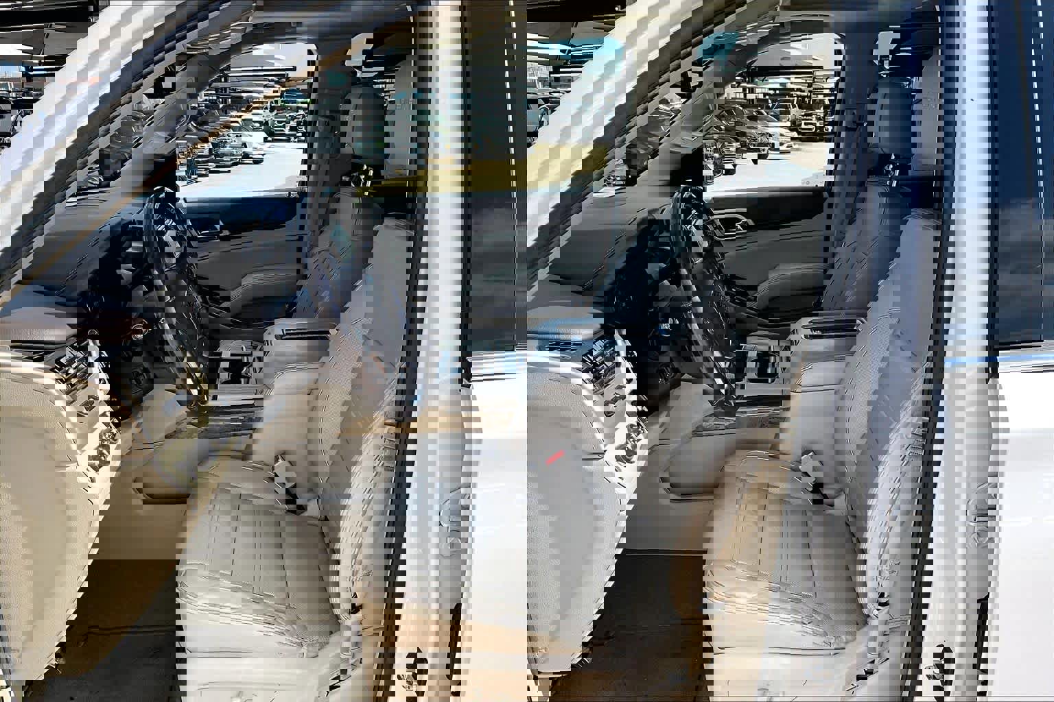 Used 2017 GMC Yukon XL Denali w/ Open Road Package image 9