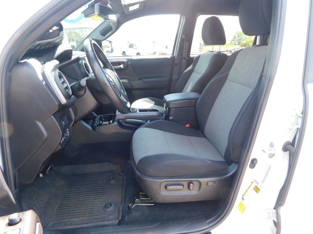 Used 2023 Toyota Tacoma TRD Sport AWD/4WD image 15