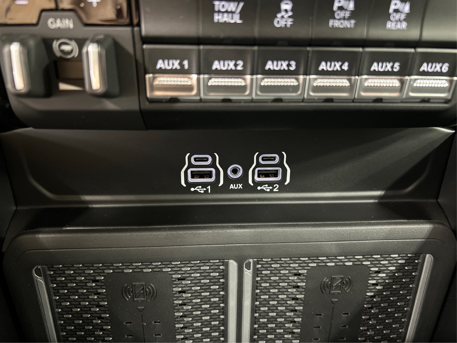New 2027 RAM 2500 Laramie w/ Night Edition AWD/4WD image 33