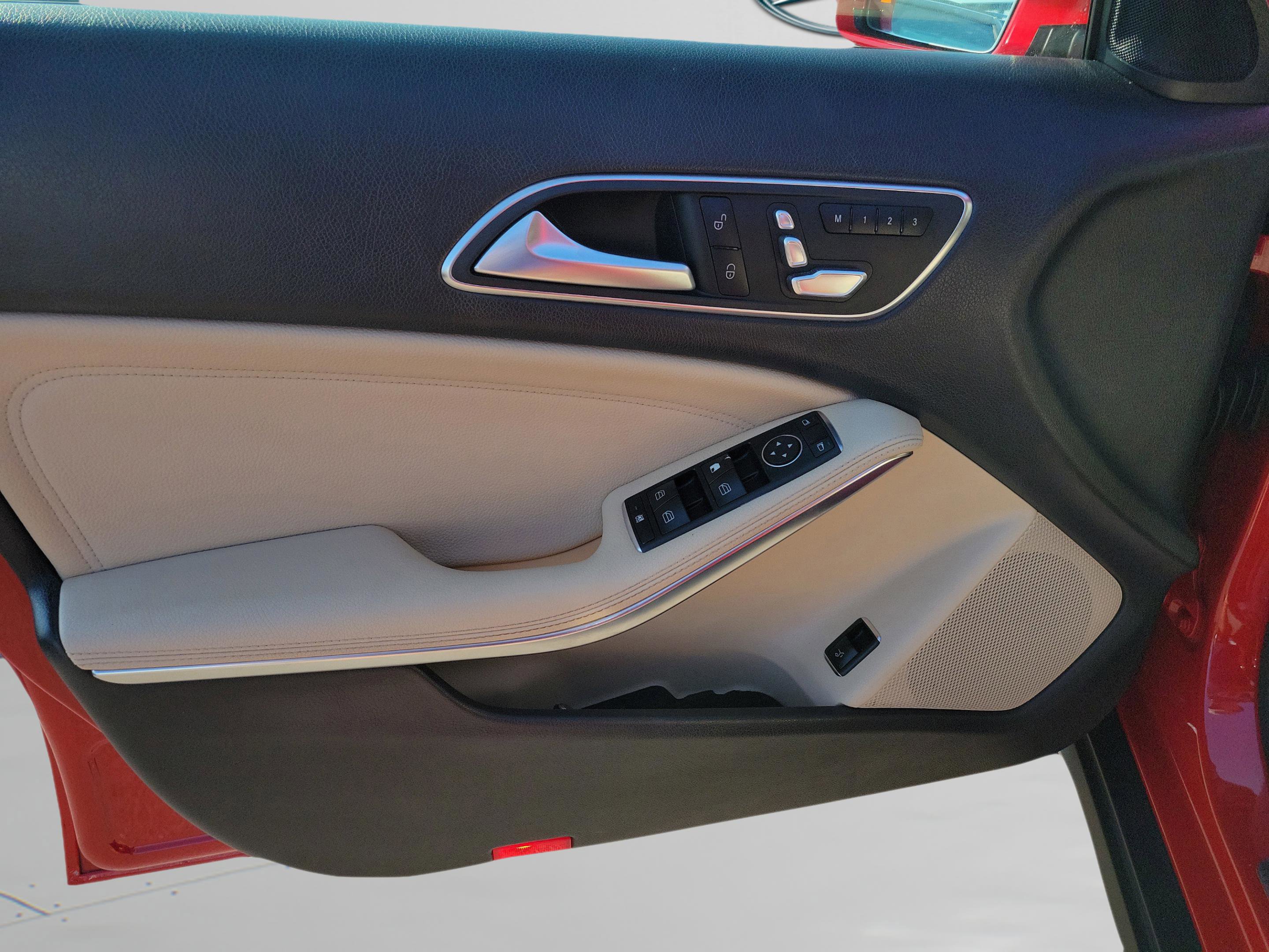 Used 2018 Mercedes-Benz GLA 250 image 23