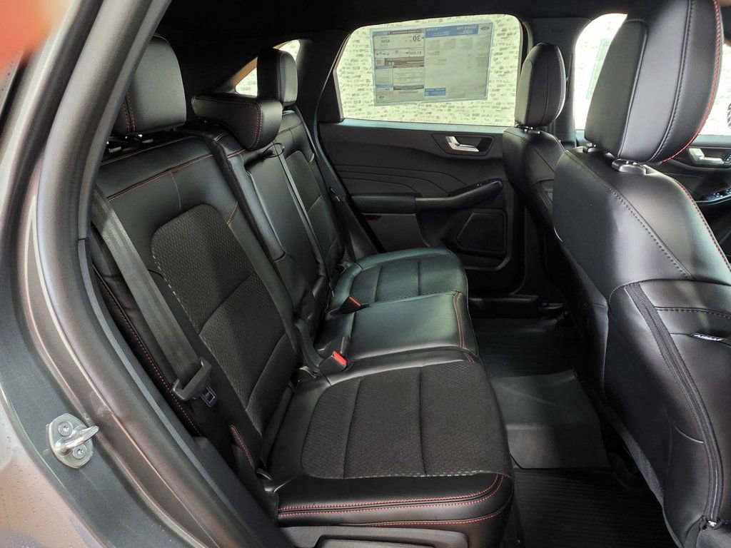 New 2026 Ford Escape ST-Line w/ Tech Pack #1 image 17