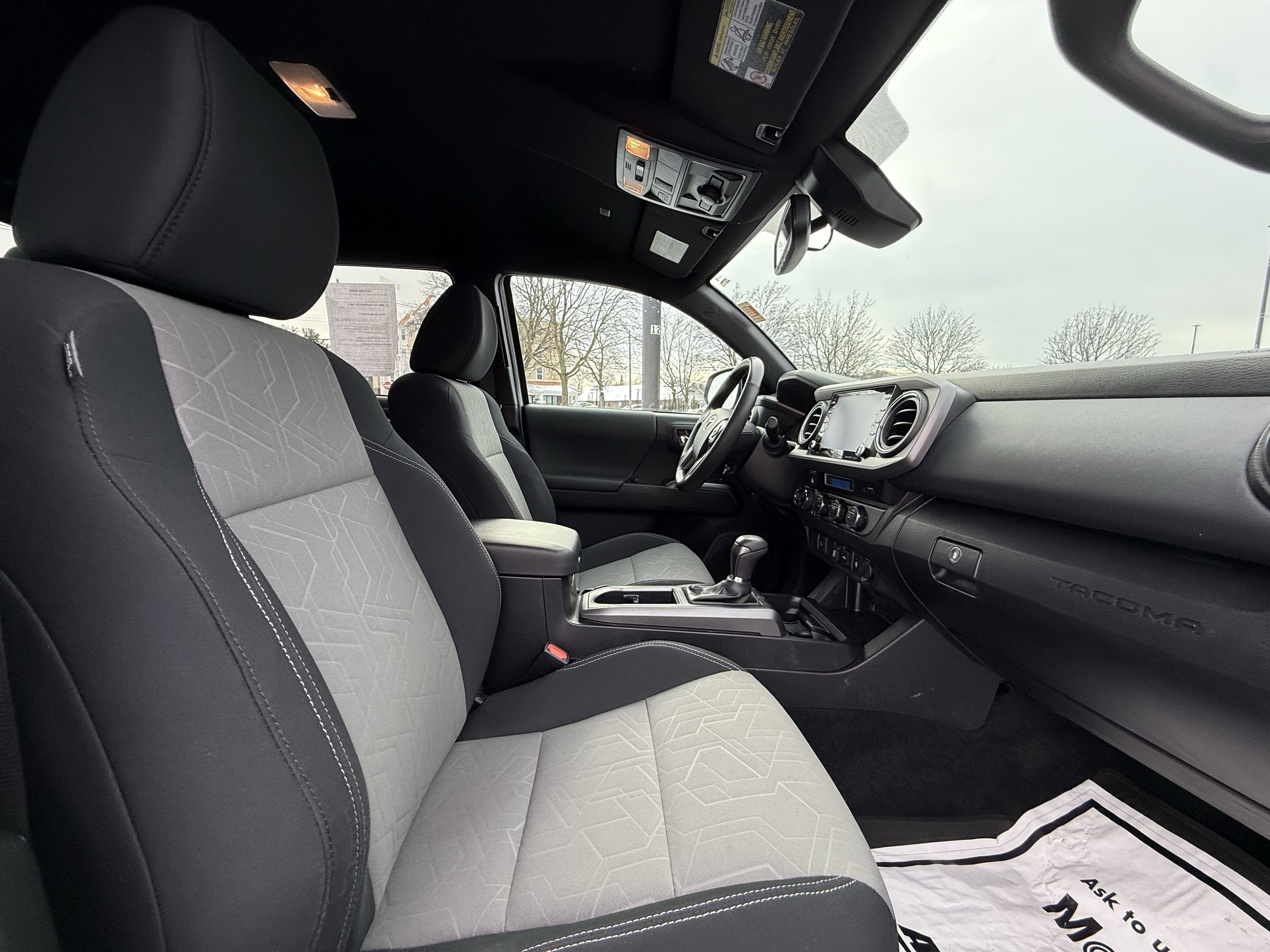 Used 2023 Toyota Tacoma TRD Off-Road image 37