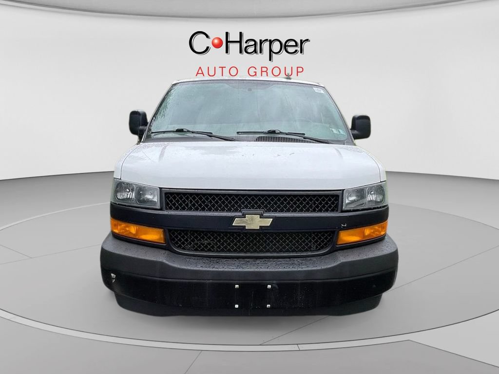 Used 2021 Chevrolet Express 3500 w/ Driver Convenience Package RWD image 8