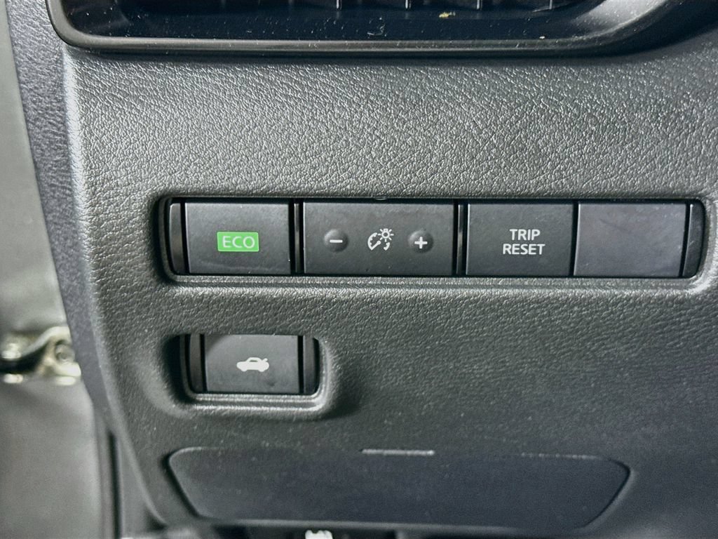 Certified 2024 Nissan Sentra SV FWD image 18