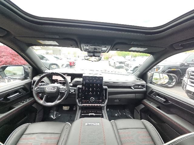 Used 2025 GMC Yukon AT4 Ultimate AWD/4WD image 15