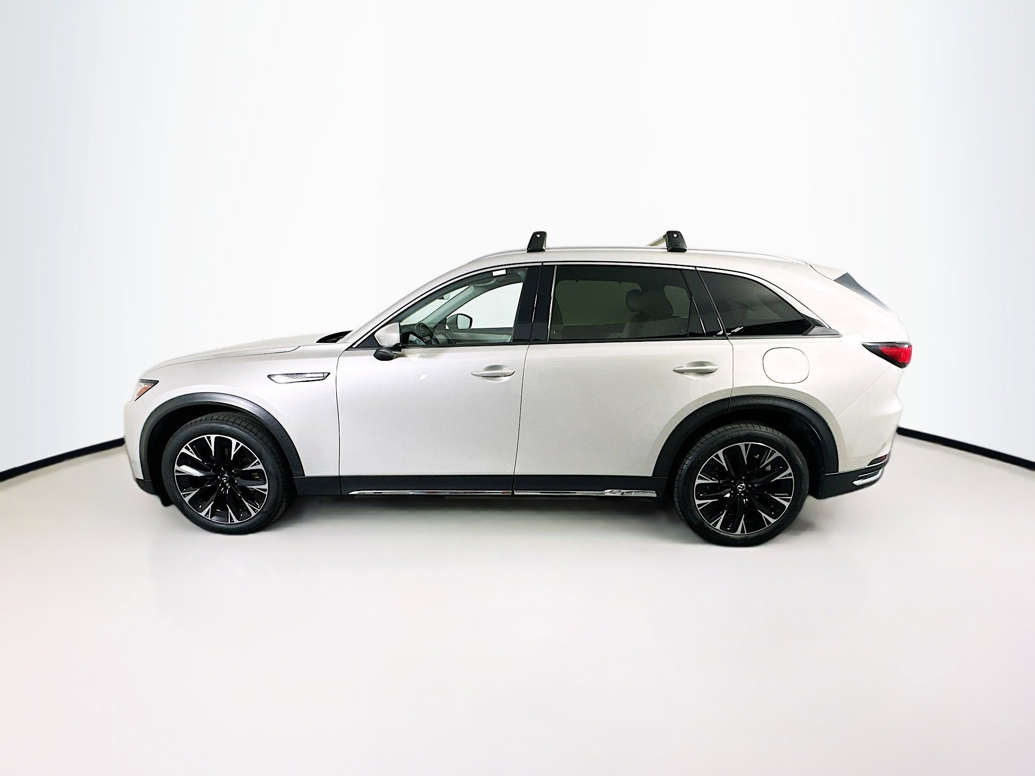 Used 2024 MAZDA CX-90 Plug-In Hybrid w/ Premium Plus image 4