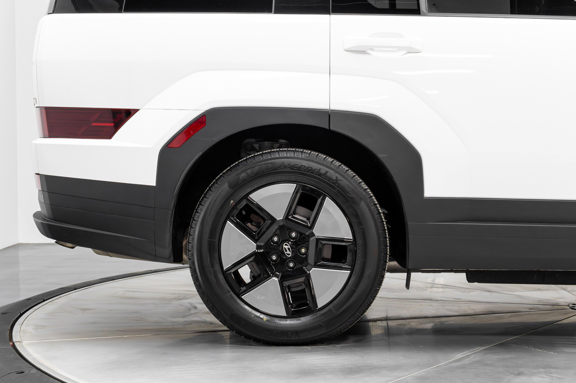 Used 2025 Hyundai Santa Fe SEL image 16