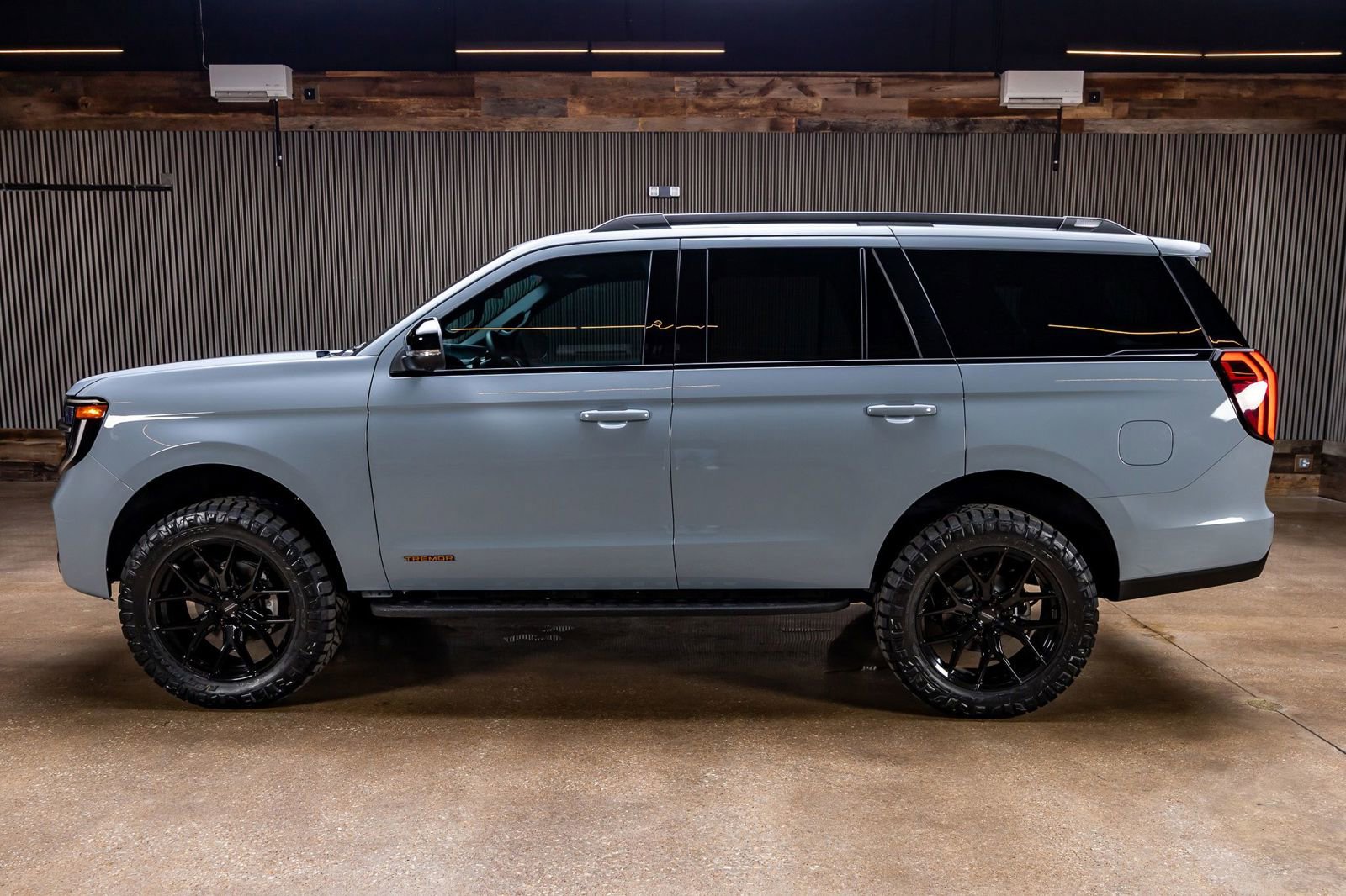 Used 2026 Ford Expedition Tremor AWD/4WD image 6