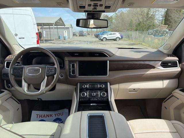 Used 2022 GMC Yukon XL Denali image 25