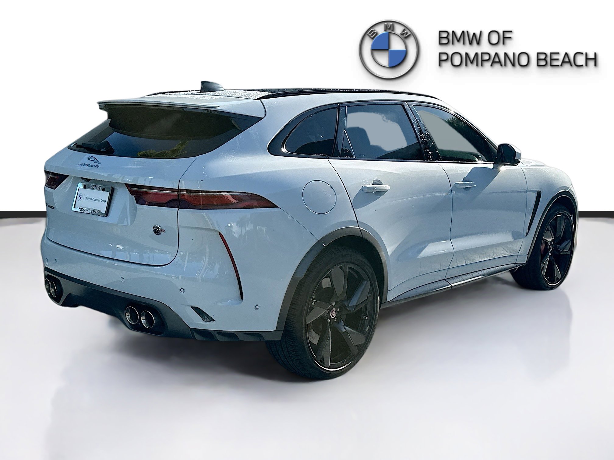 Used 2021 Jaguar F-PACE SVR image 7