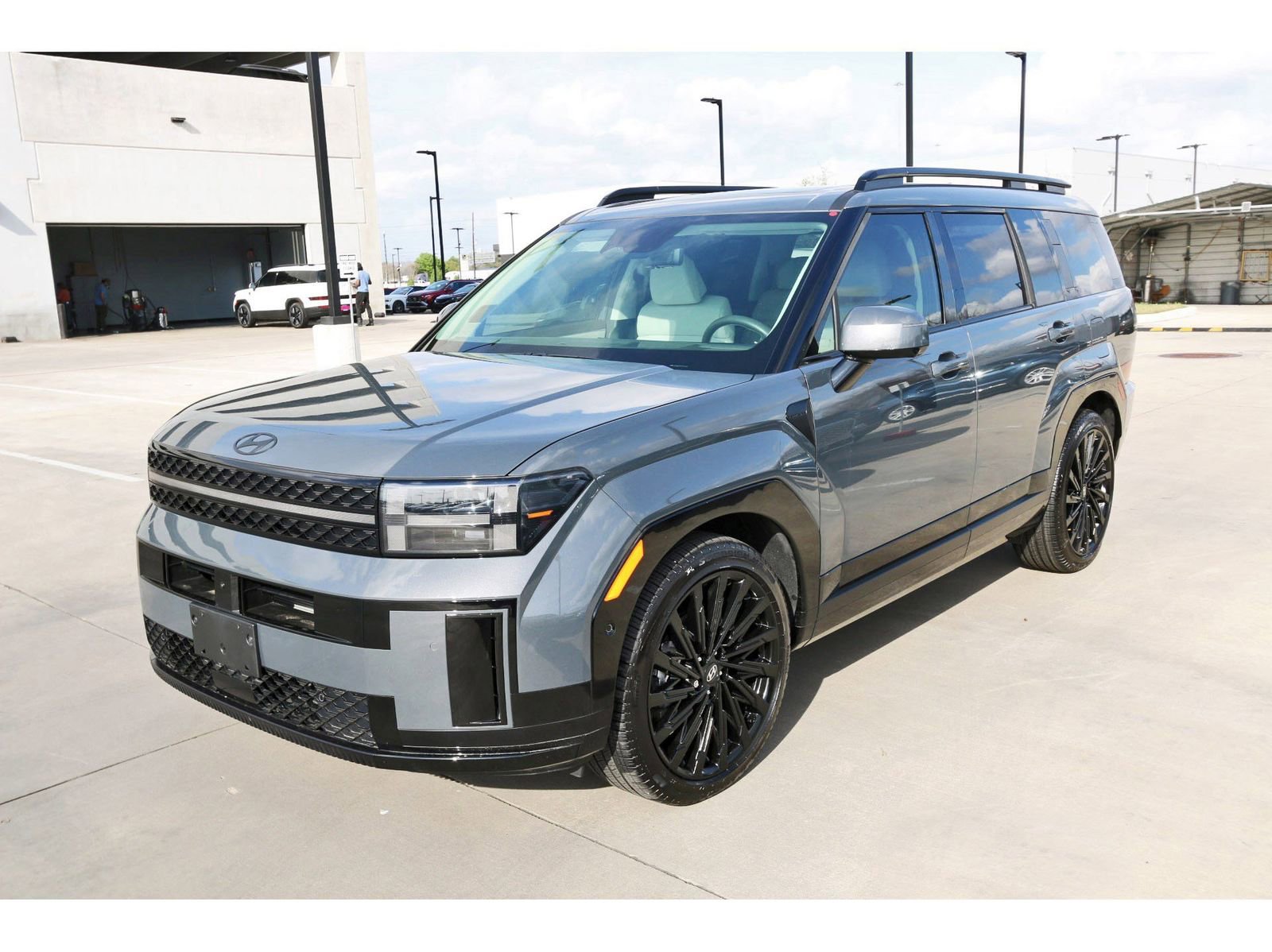 Used 2025 Hyundai Santa Fe Calligraphy image 3