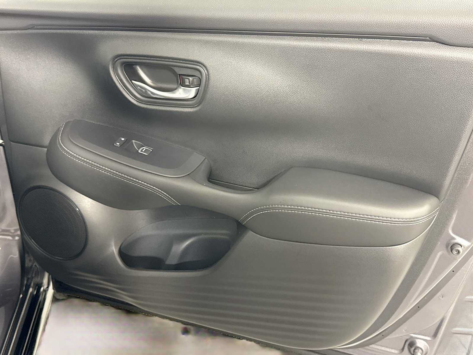 Used 2026 Honda HR-V EX-L image 30