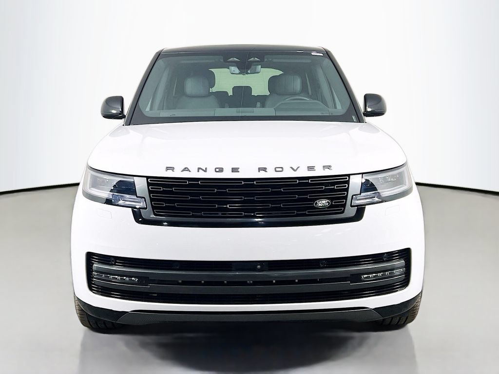 Used 2025 Land Rover Range Rover SE AWD/4WD image 2