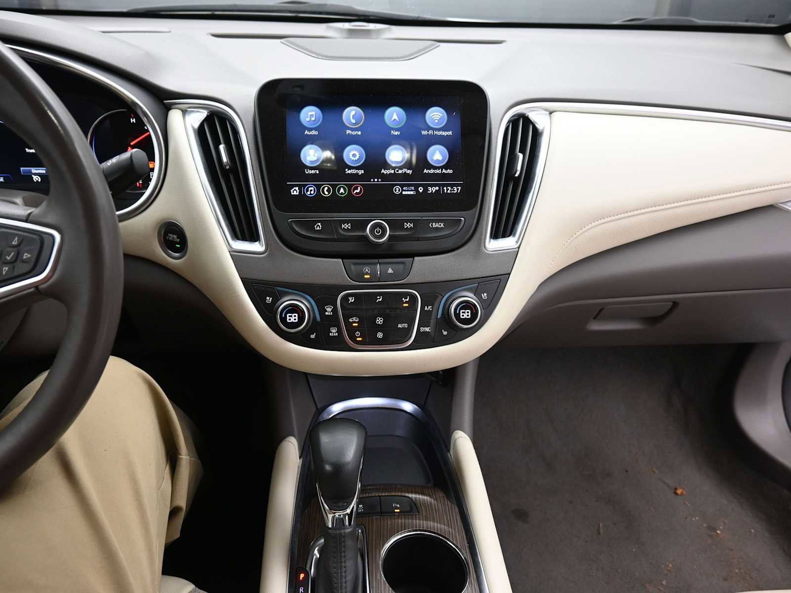 Used 2024 Chevrolet Malibu LT image 12